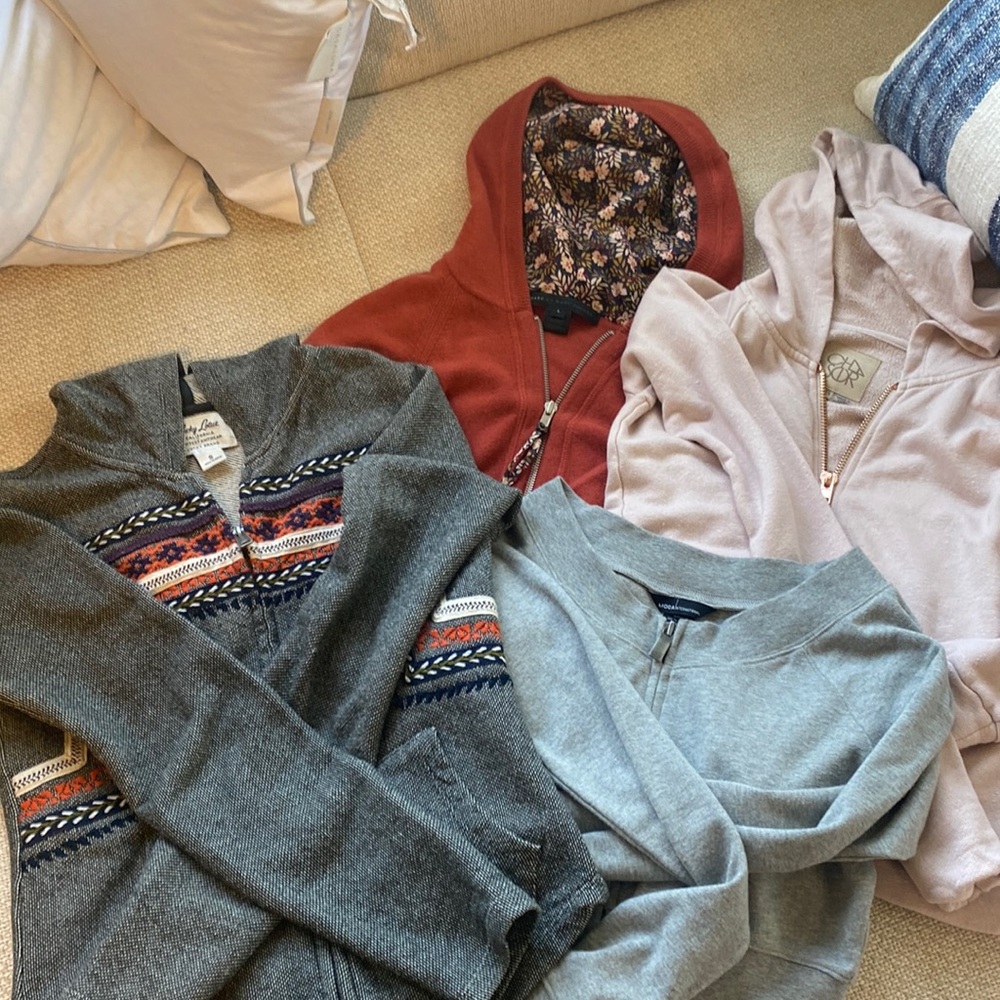 4 branded Cardigans (XS)